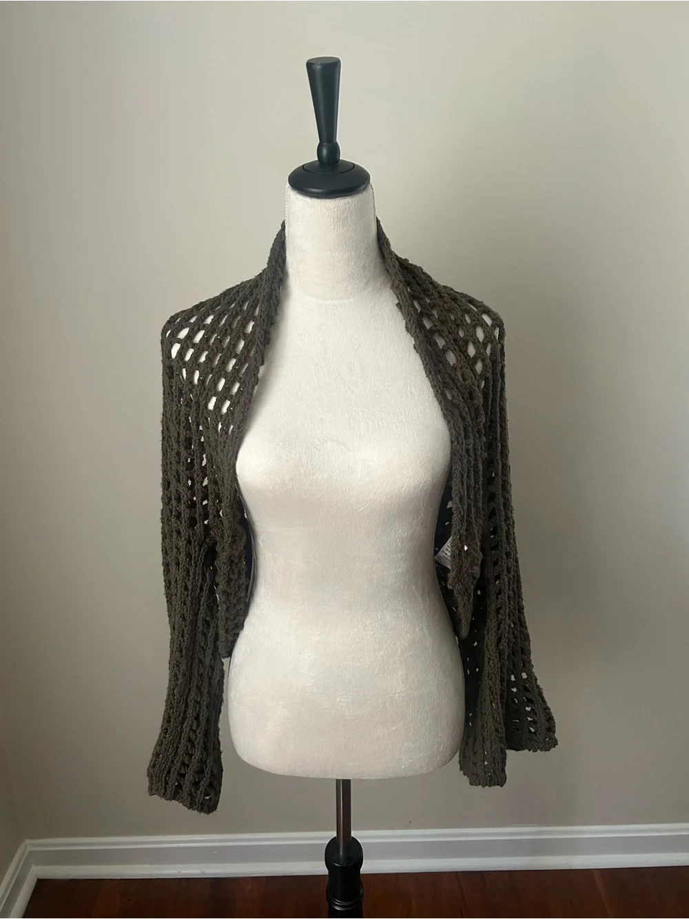 Free People Open-Weave Olive Crochet Shrug, Med, Very Good Used Condition - Picture 2 of 8